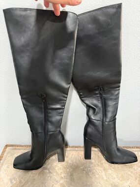 Monrow Black Over-the-Knee Heeled Boots size 6